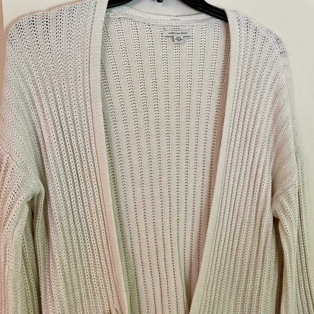 American Eagle Off-White/ tan Knit Sweater with bell sleeves size small